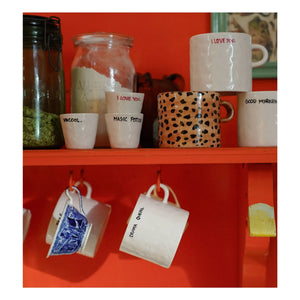 Anna + Nina - ड्रामा क्वीन मग | एक्रू