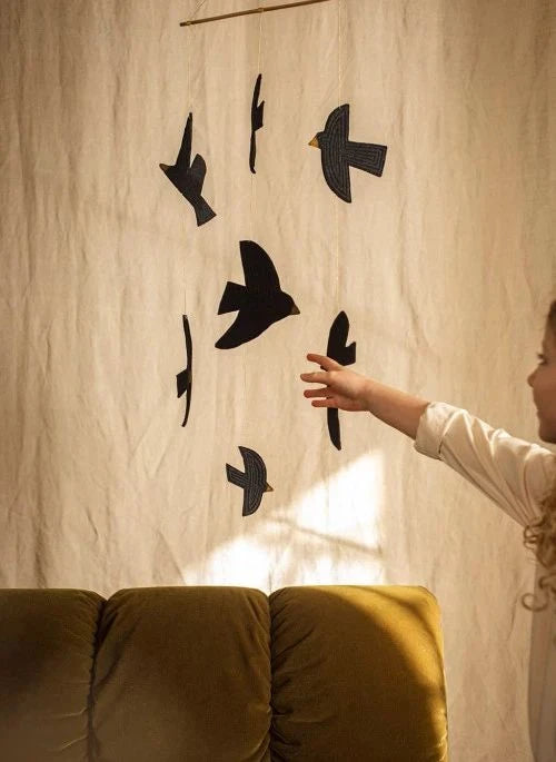 Muskhane - Keçeden Yapılmış Birdy Mobile | Siyah