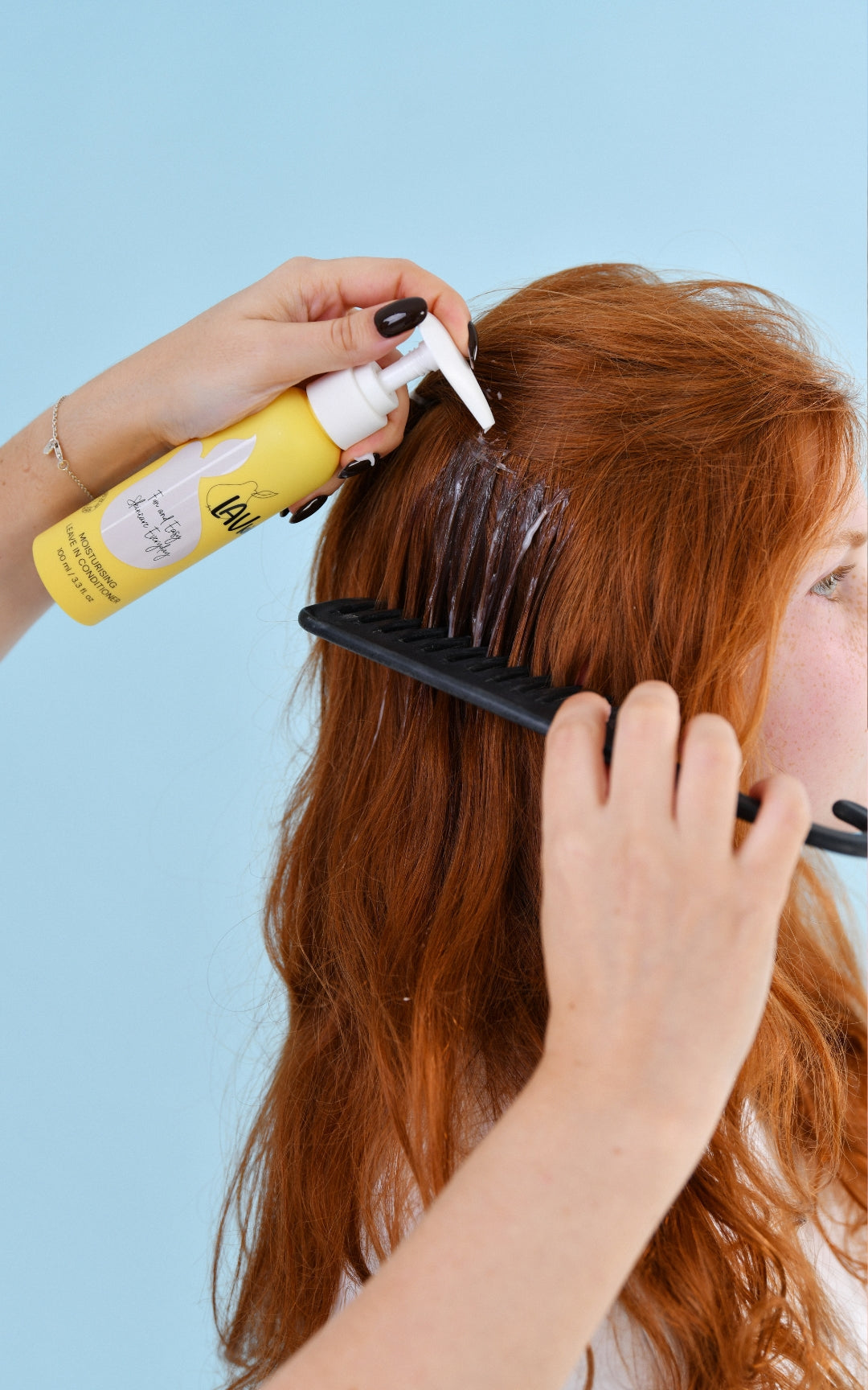 Lav Kids - बच्चों के लिए मॉइस्चराइजिंग बिना धोने वाला हेयर फोम