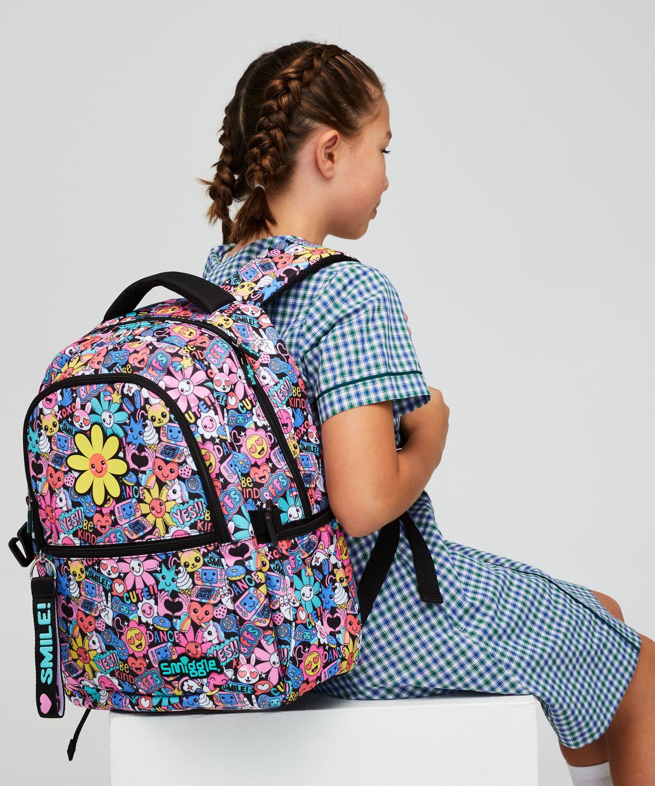 Smiggle - ब्राइट साइड क्लासिक स्कूल बैकपैक