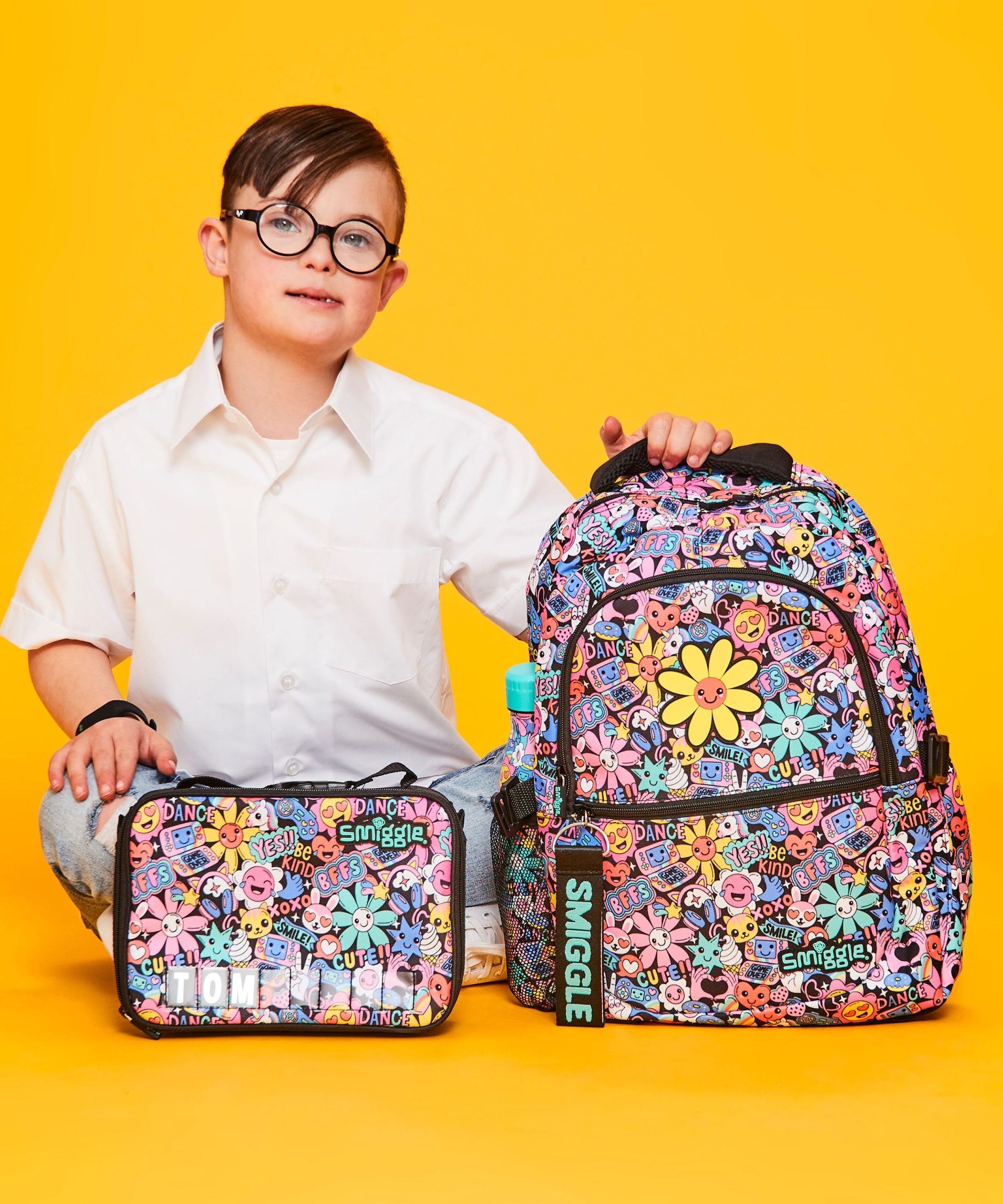 Smiggle - ब्राइट साइड क्लासिक स्कूल बैकपैक
