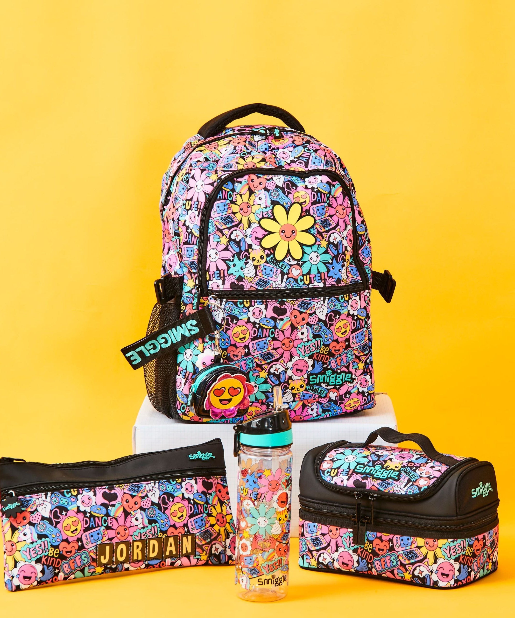 Smiggle - ब्राइट साइड क्लासिक स्कूल बैकपैक