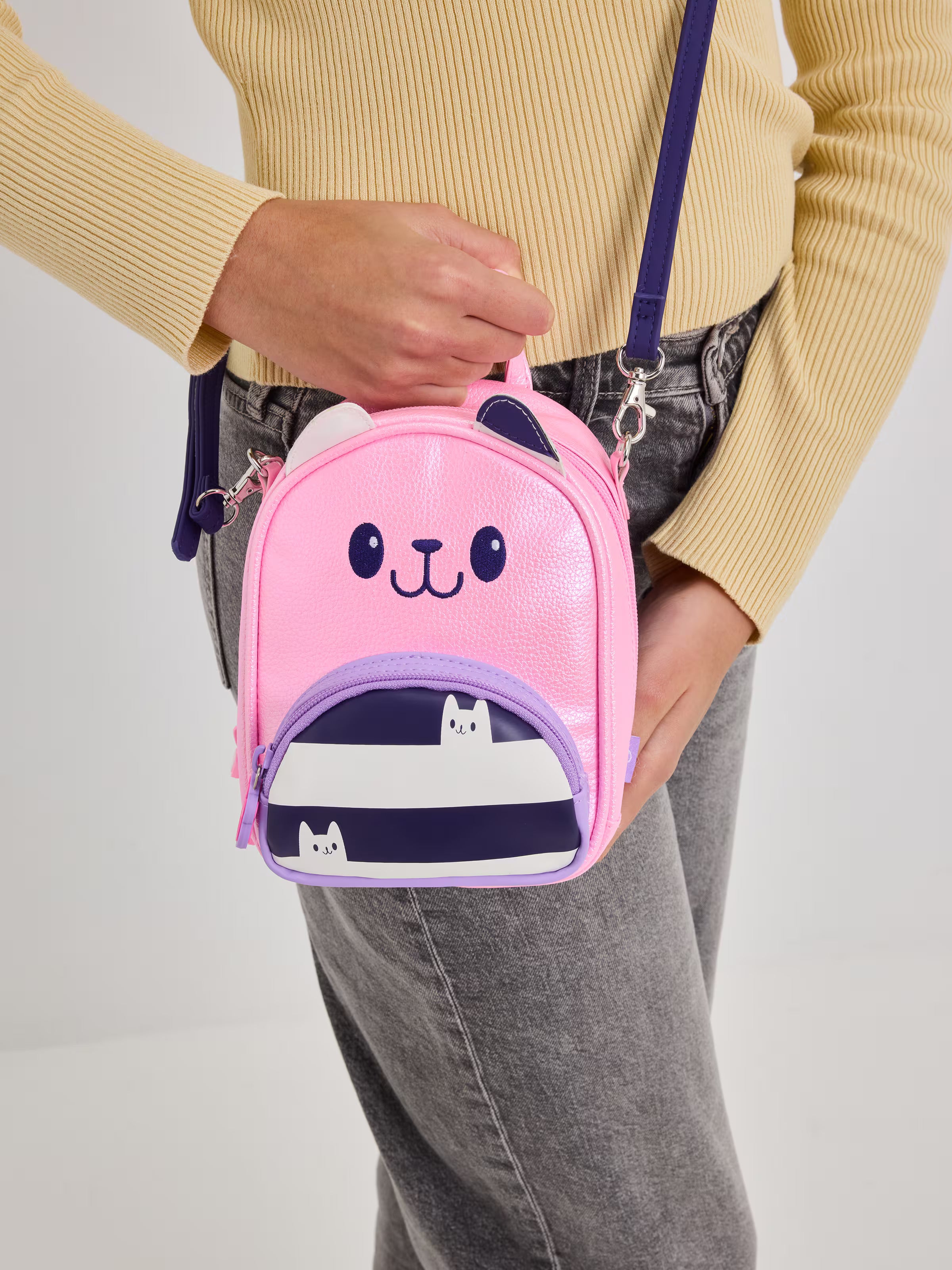 Smiggle - गैबी का डॉलहाउस मिनी पीठ और कंधे का बैग