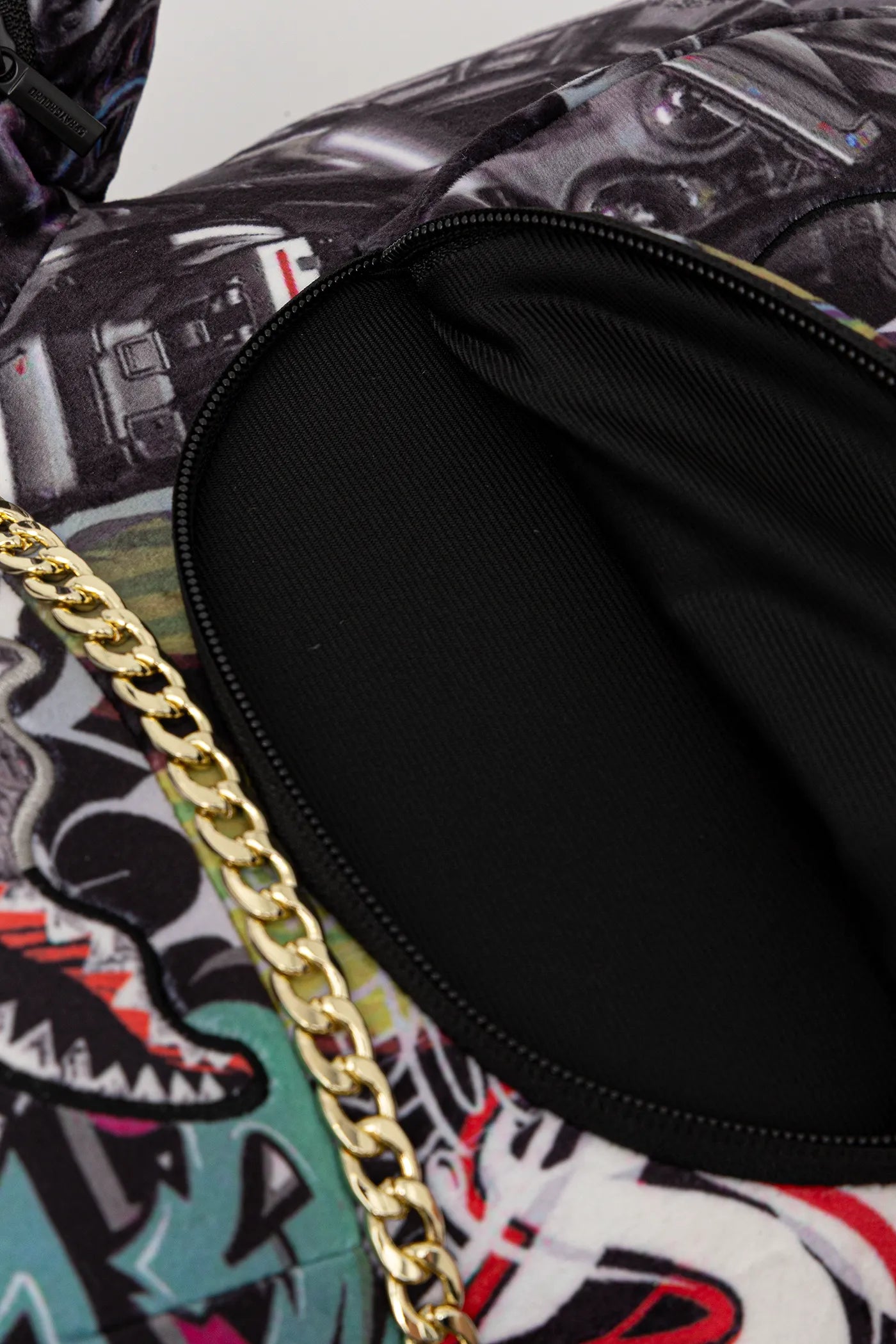 Sprayground - स्प्लिट साइबरशार्क पैरा आयısı टेडी बैकपैक