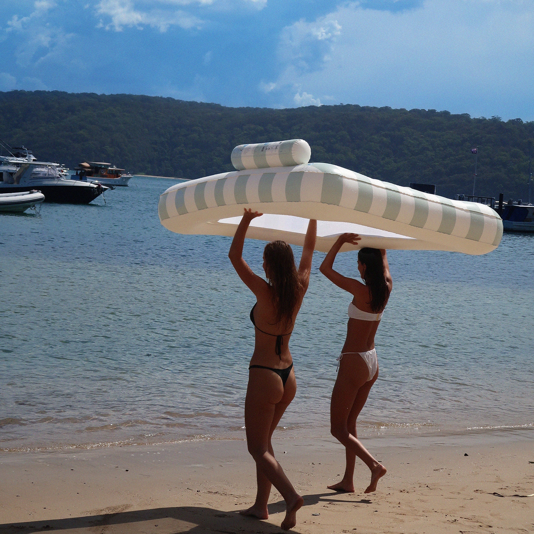 Sunnylife - Vacay सॉफ्ट डबल फुलाने वाला समुद्री गद्दा