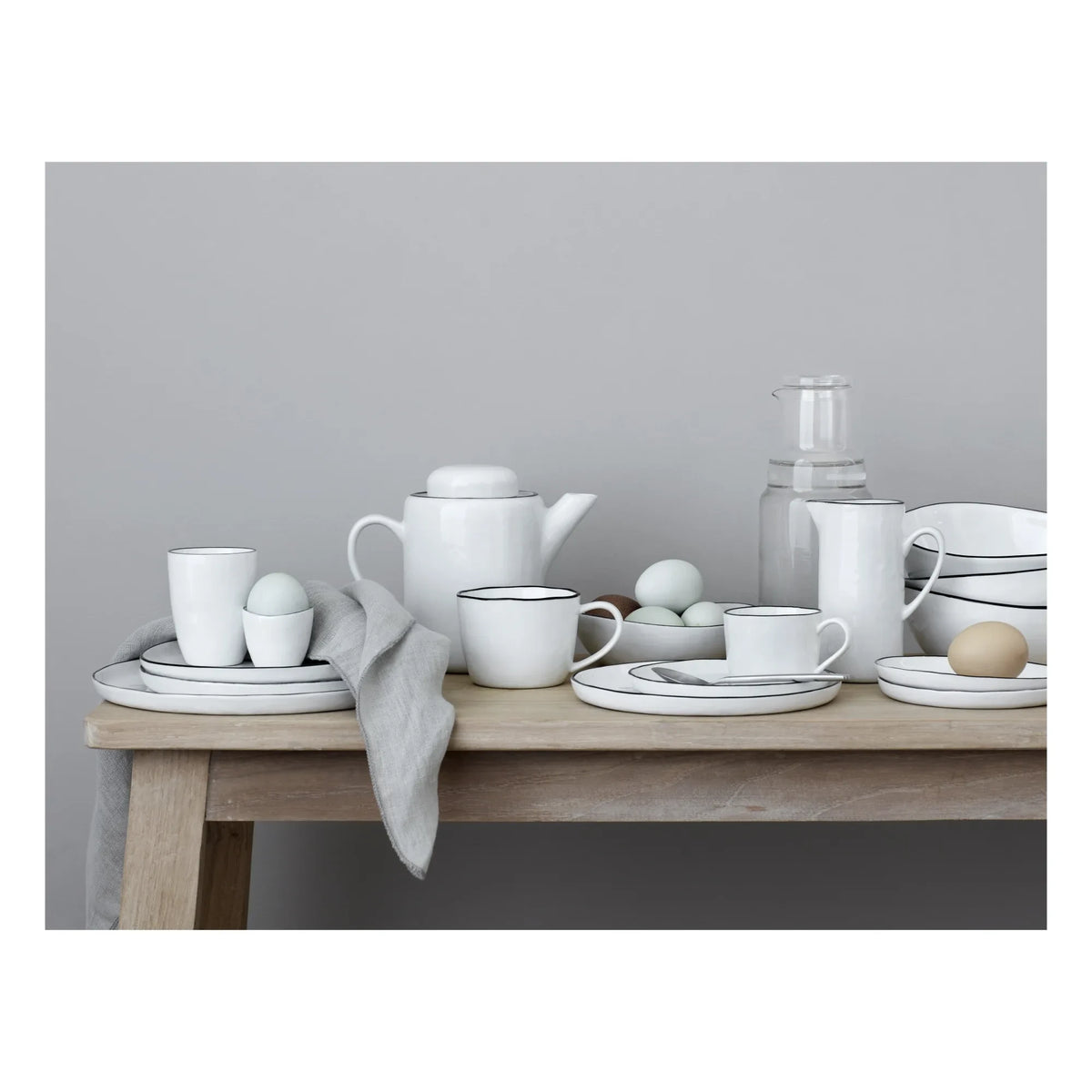 Broste Copenhagen - नमक चीनी मिट्टी का अंडा कप
