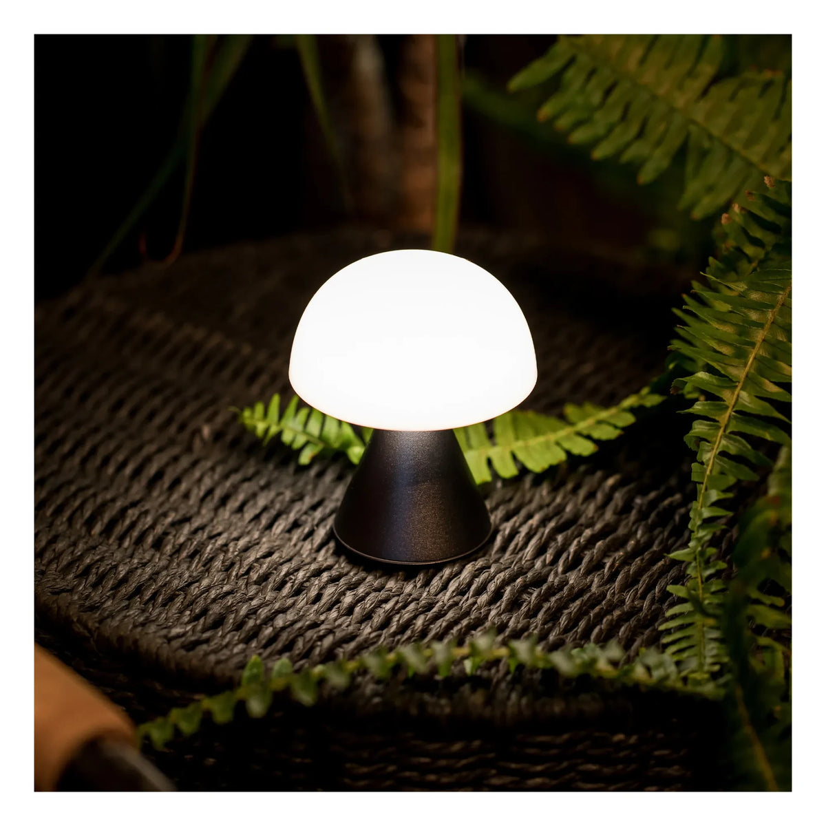 Lexon - Mina Mini LED टेबल लैम्प | स्टील ग्रे