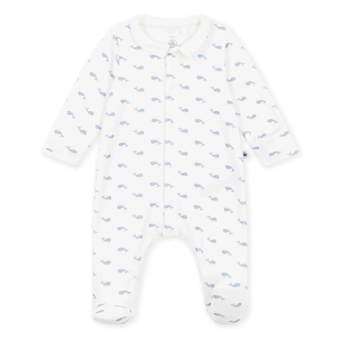 Petit Bateau - व्हेल प्रिंट वाले वेल्वेटी ऑर्गेनिक कॉटन स्लीपर (Dors Bien) | सफ़ेद