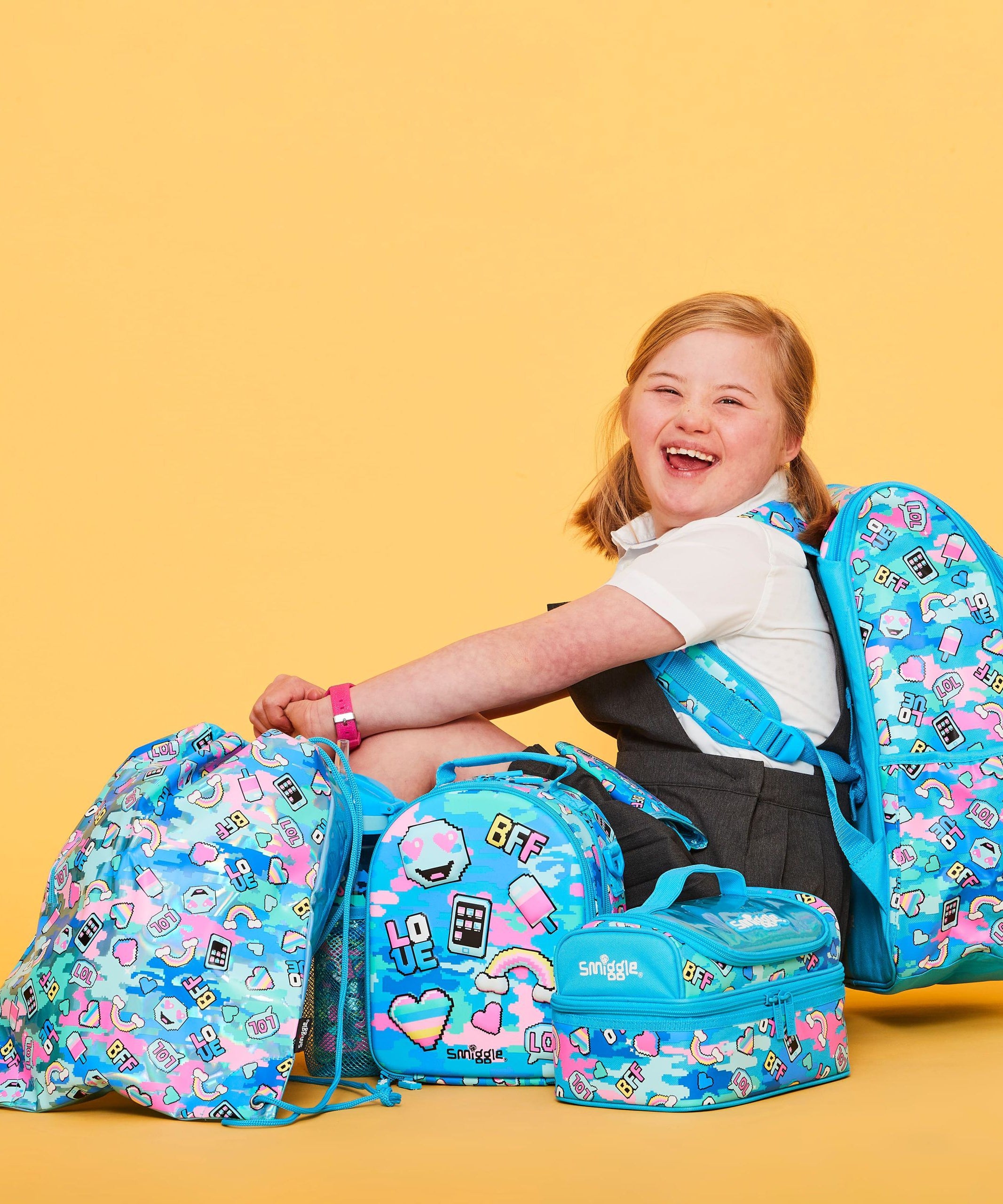 Smiggle - Hide Sert Kapaklı Beslenme Çantası-Dinossi