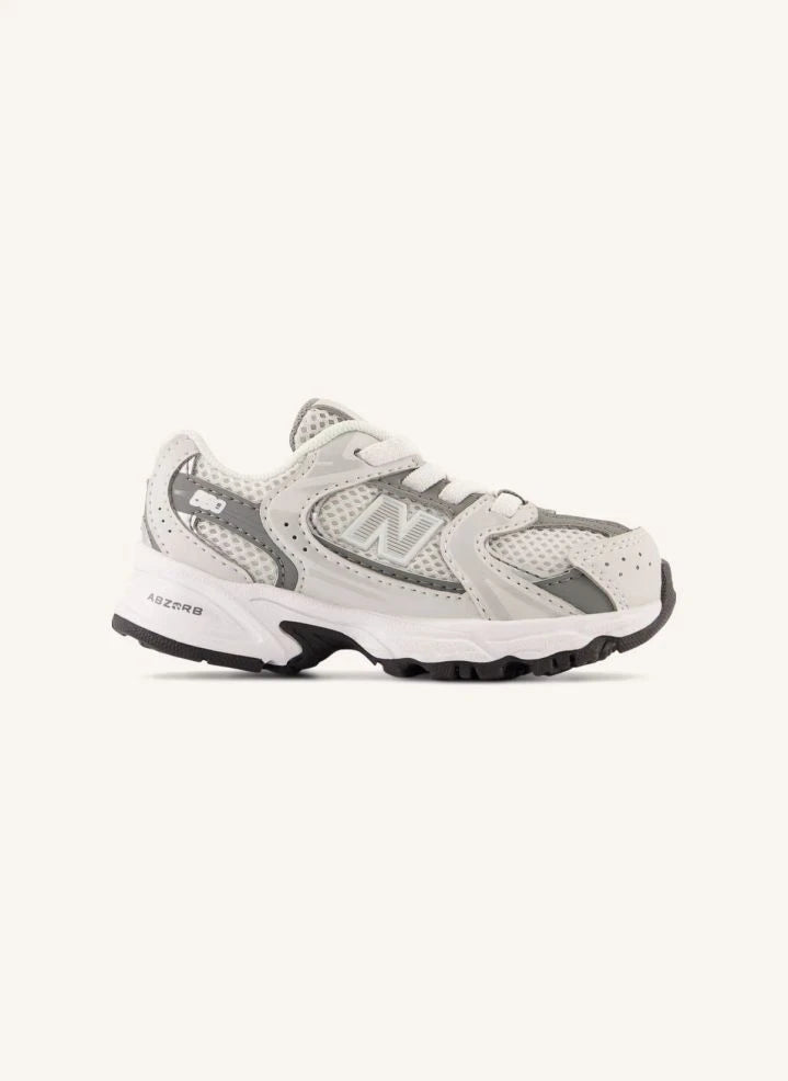 New Balance - लचीले फीते वाले स्पोर्ट्स शूज 530 | ग्रे