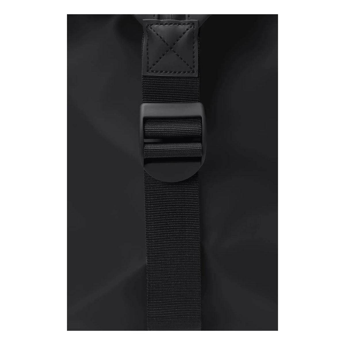 Rains - Hilo W3 स्मॉल वीकेंड बैग | काला