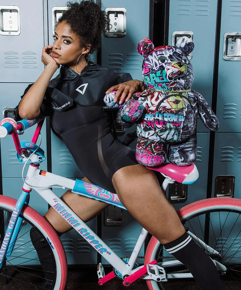 Sprayground - स्प्लिट साइबरशार्क पैरा आयısı टेडी बैकपैक