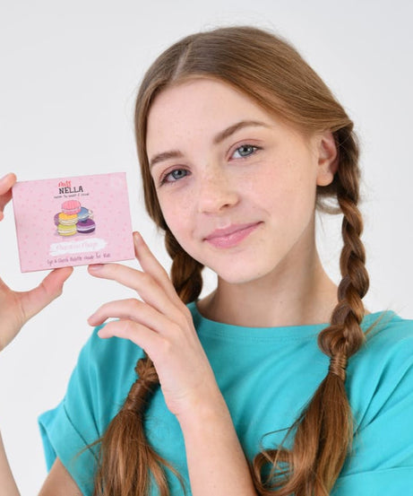 मिस नेला - आंख और गाल मैकरॉन 2-पीस पैलेट