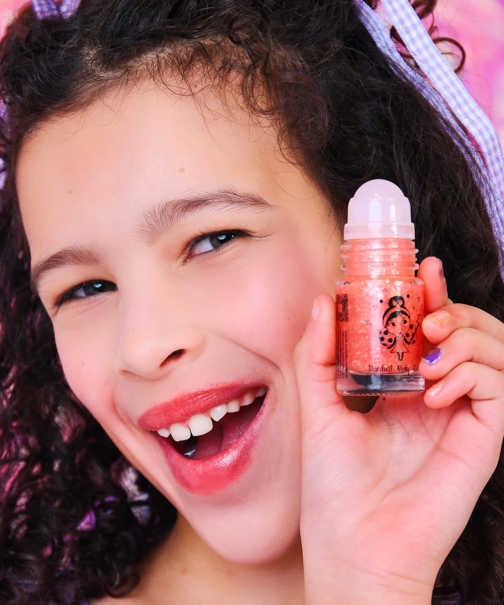 मिस नेला - प्लैनेट पिंक रोल-ऑन बॉडी ग्लिटर