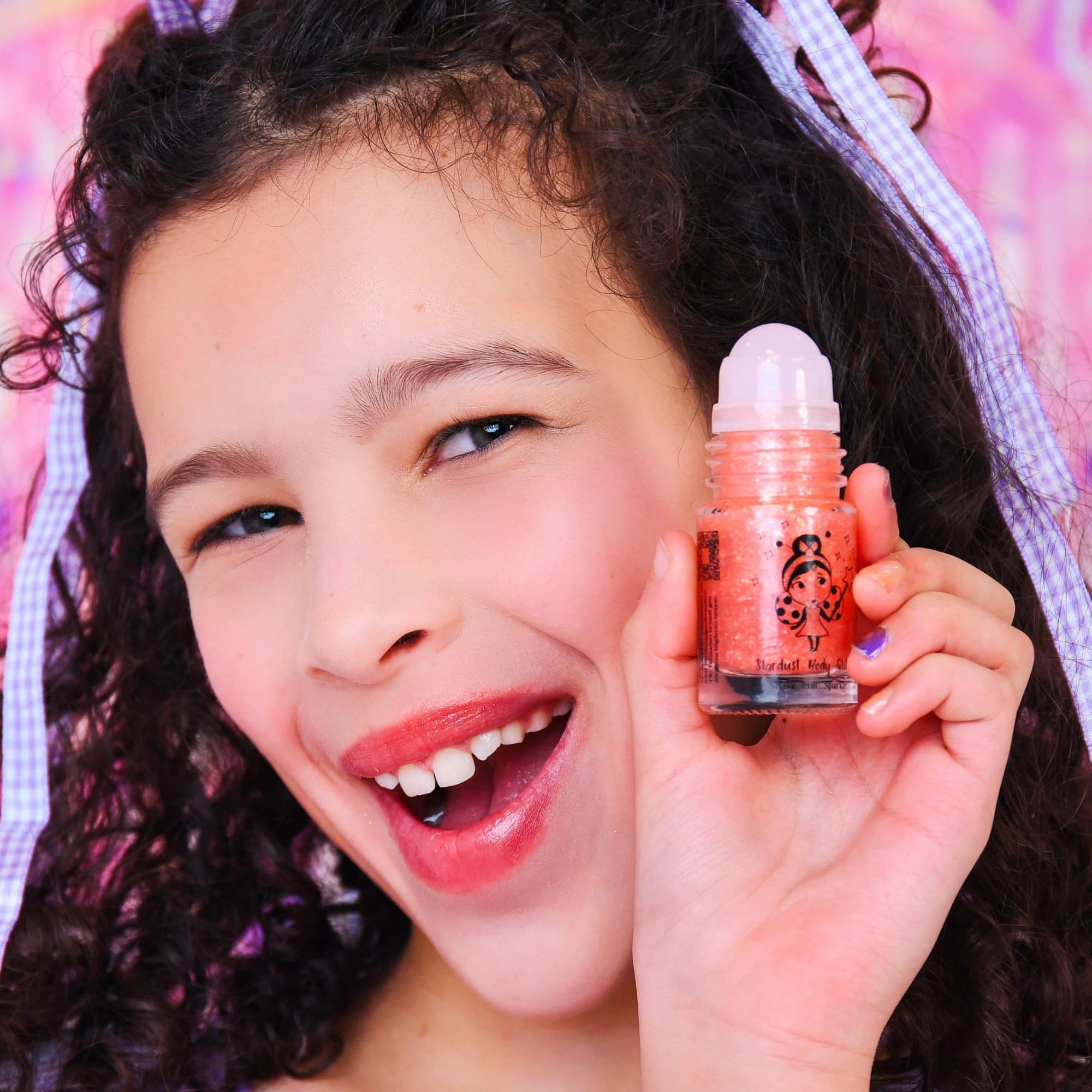 मिस नेला - प्लैनेट पिंक रोल-ऑन बॉडी ग्लिटर