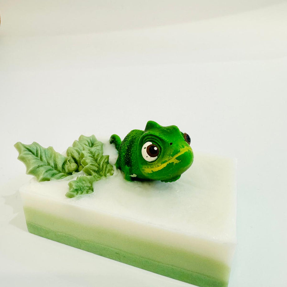 Baveal – बच्चों के लिए रंग बदलने वाला नमी देने वाला हाथ और शरीर साबुन