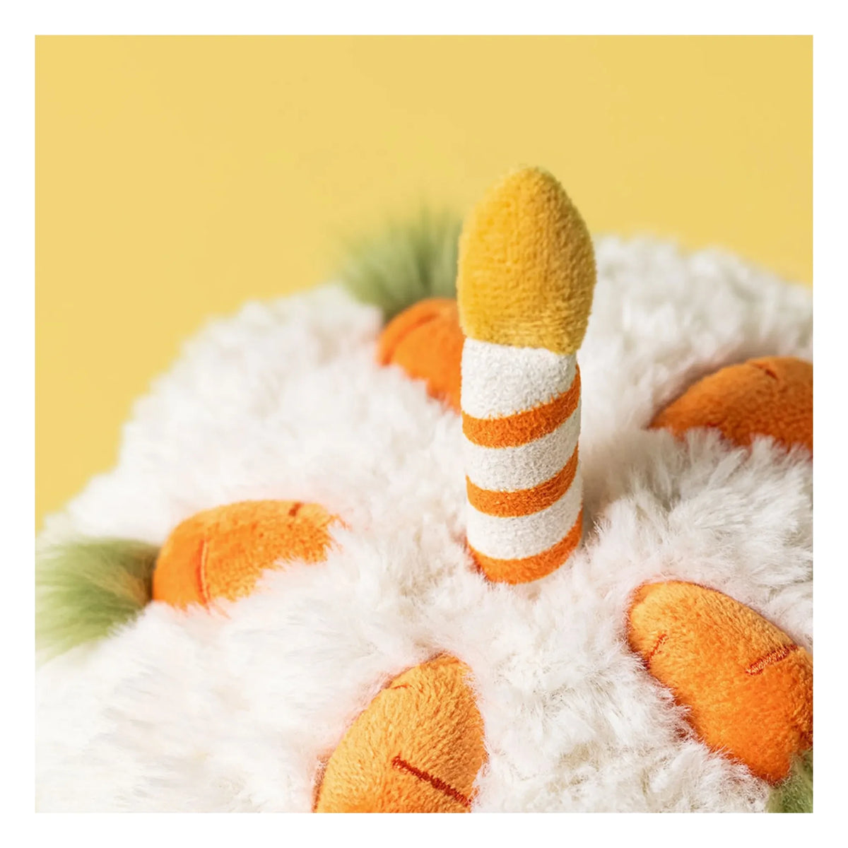 Jellycat - गाजर केक प्लश