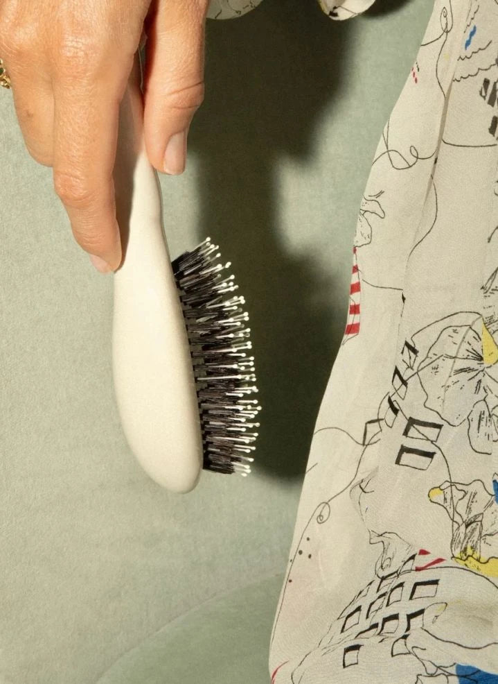 La Bonne Brosse - La Petite Brosse: Temel Nazik Fırça No. 03 - Hassas Saç Derisi | Krem