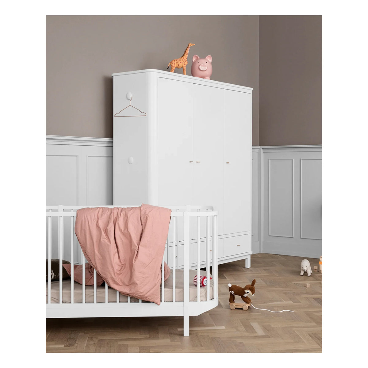Oliver Furniture - 3 दरवाजों वाली बर्च वॉर्डरोब 204 x 168 सेमी | सफेद