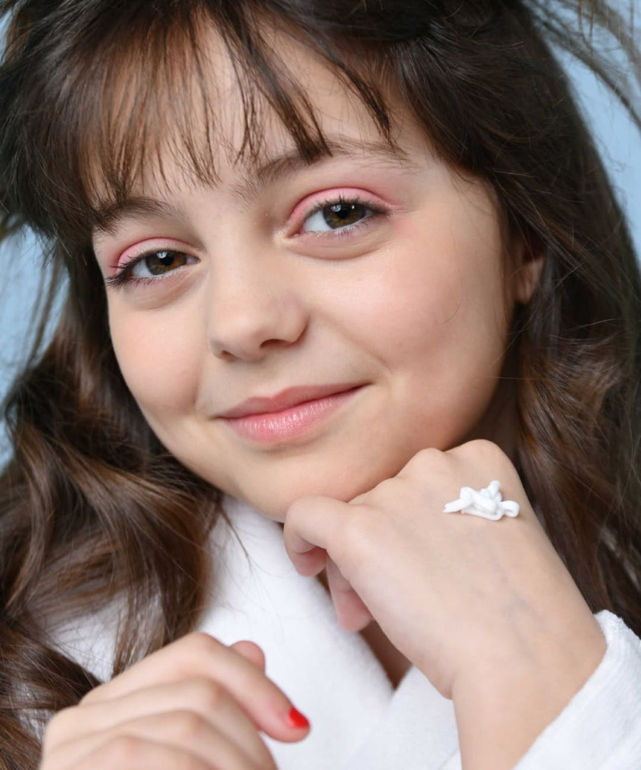 Lav Kids - बच्चों के संवेदनशील त्वचा के लिए चेहरे और शरीर के लिए मॉइस्चराइजिंग क्रीम