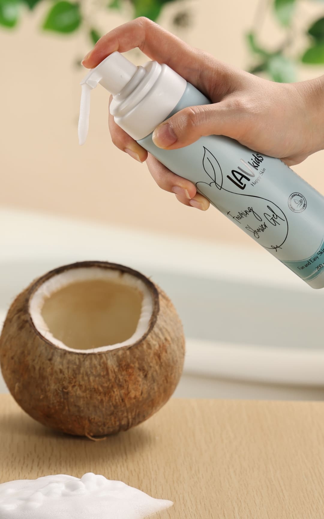 Lav Kids - बच्चों के लिए फोम वाले शावर जेल