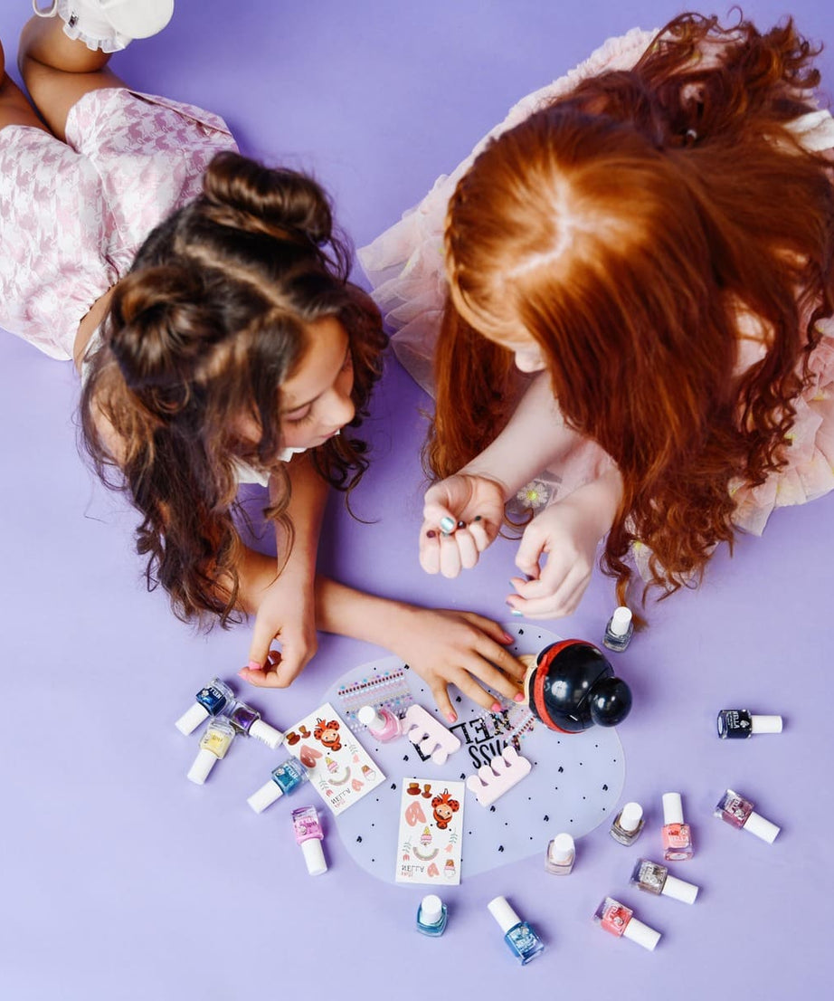 मिस नेला - चमकीला हरा चमकदार छिलने योग्य नेल पॉलिश