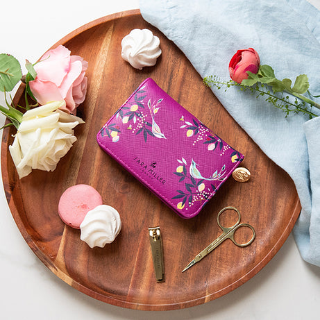 पोर्टिको डिज़ाइंस - सारा मिलर: नाखून देखभाल और मैनीक्योर सेट