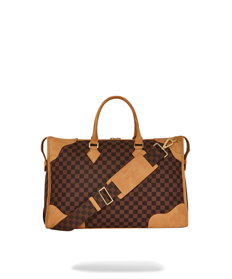 Sprayground - हेनिविल पिरामिड डफल बैग