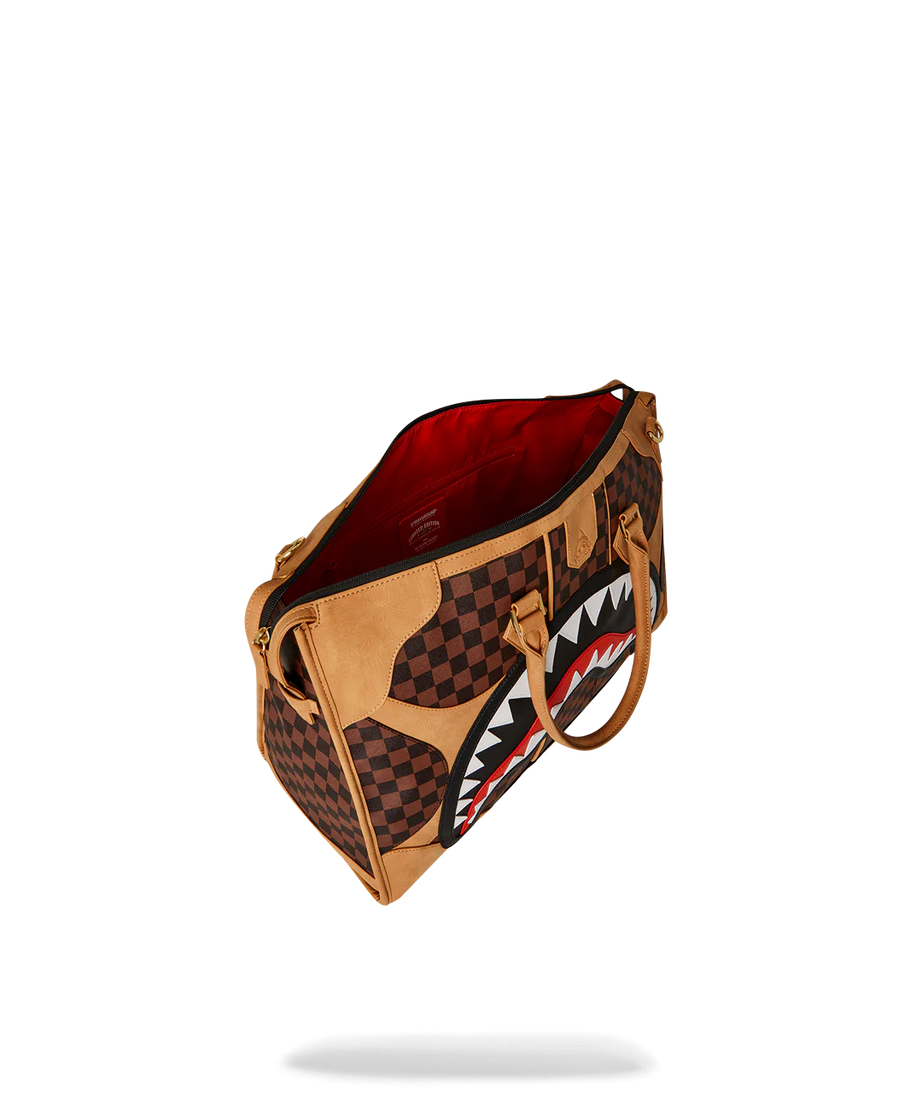 Sprayground - हेनिविल पिरामिड डफल बैग