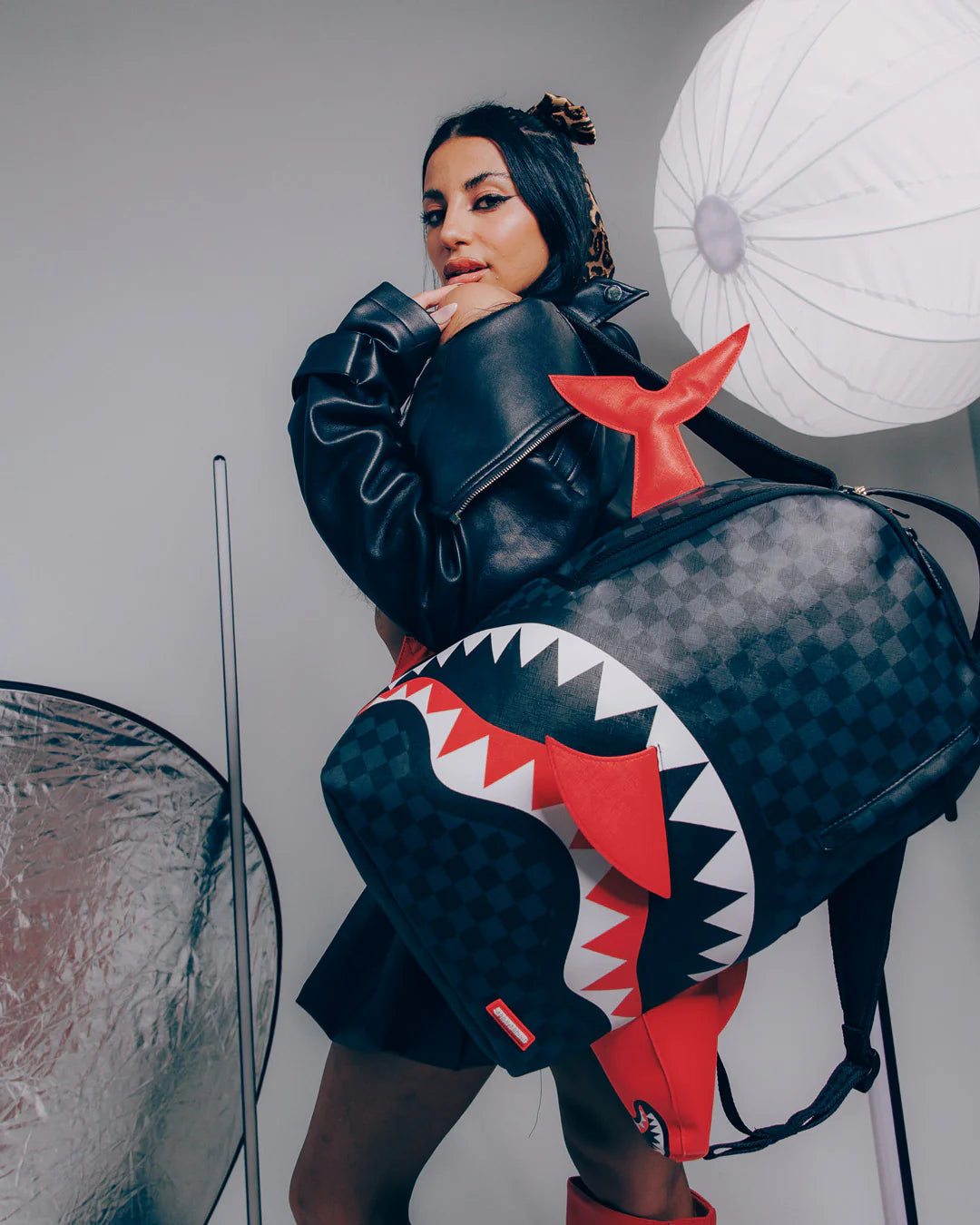 Sprayground - शार्क भागने वाला बैकपैक