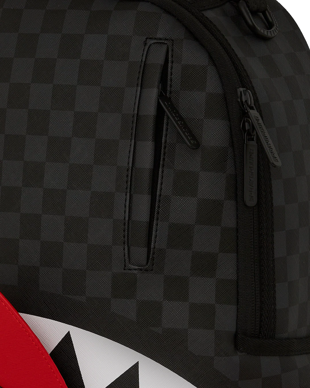 Sprayground - शार्क भागने वाला बैकपैक