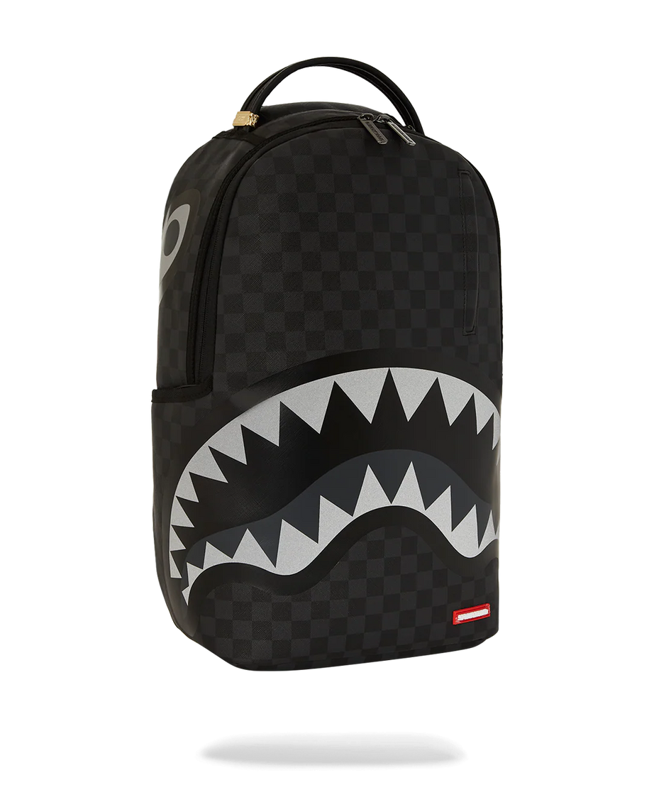 Sprayground - लाइट्स आउट पेरिस में शार्क बैकपैक