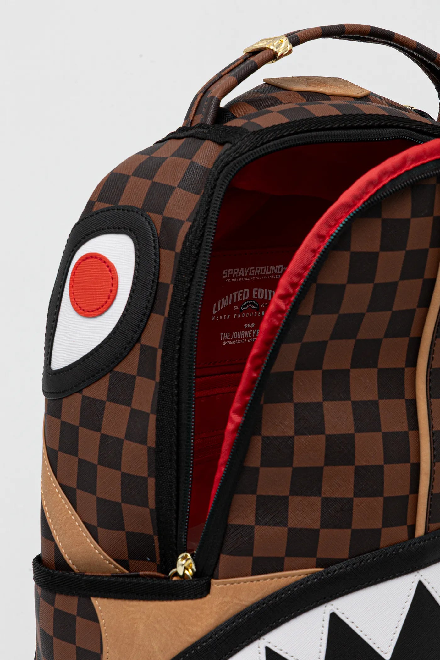 Sprayground - शार्क्स नया संस्करण Dlxv पीठ बैग