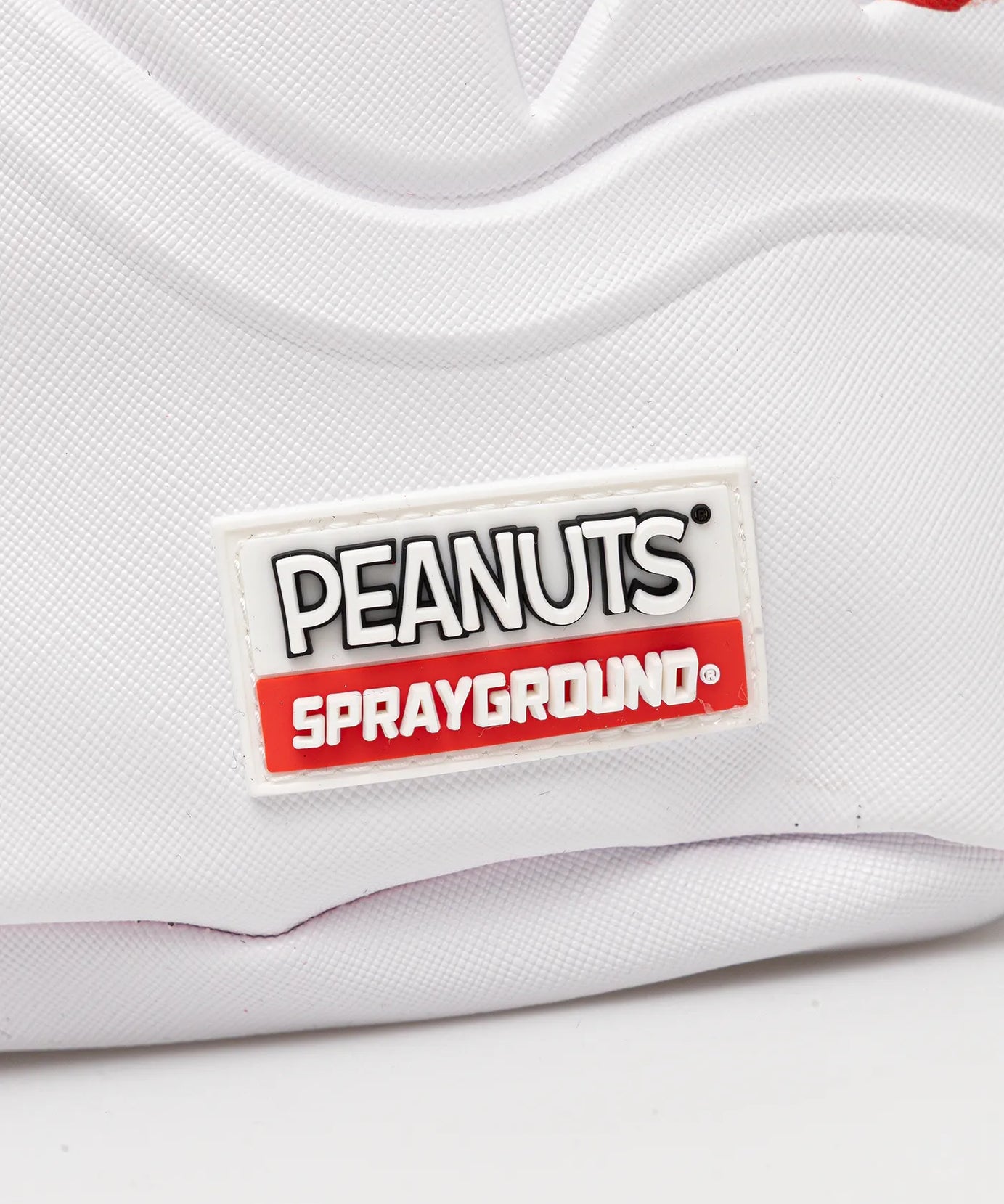 Sprayground - स्नूपी पेंटिंग शार्क Dlxsv बैकपैक