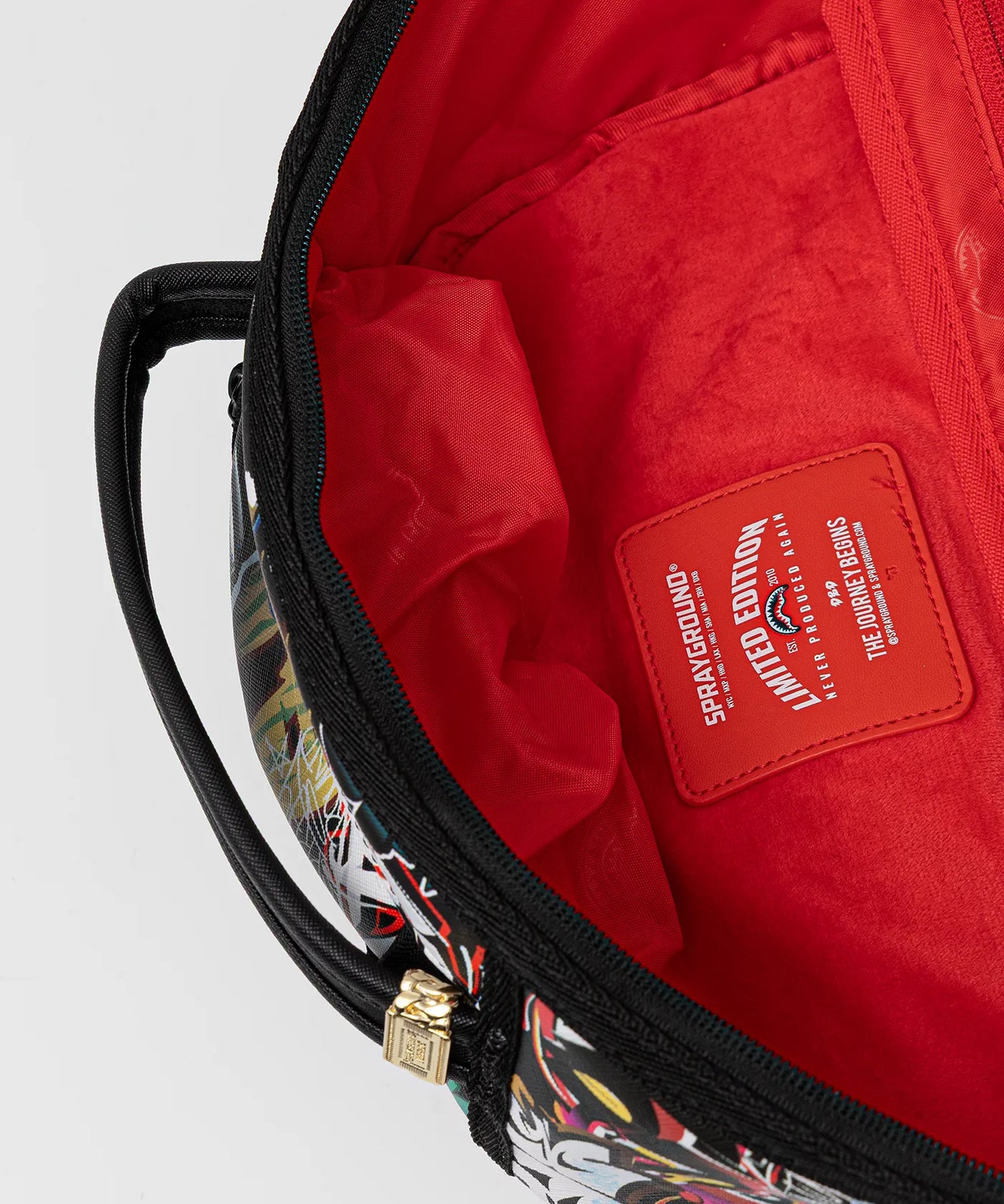 Sprayground - स्प्लिट साइबरशार्क Dlxsv बैकपैक