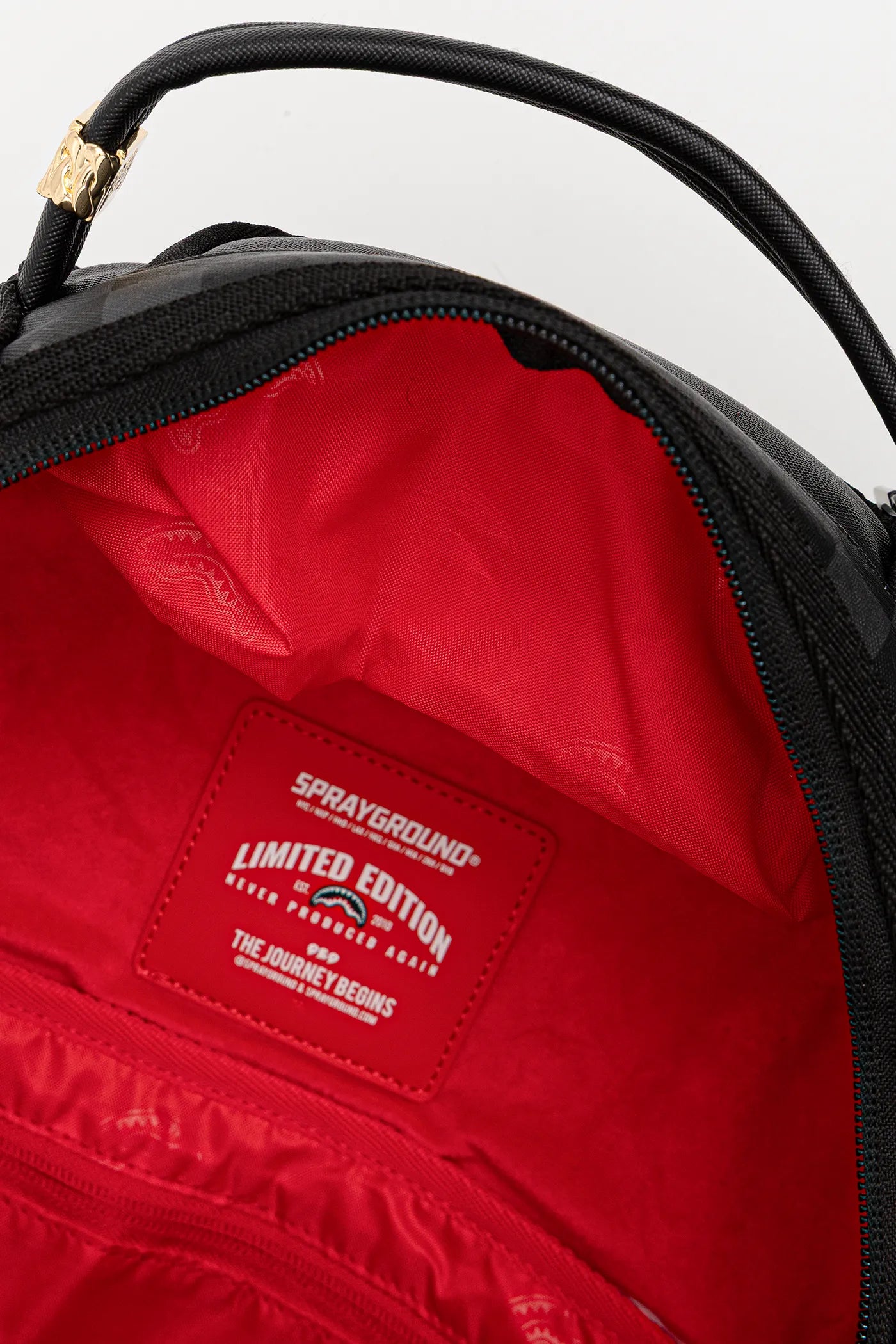 Sprayground - स्नूपी टॉप शार्क मनी Dlxsv बैकपैक