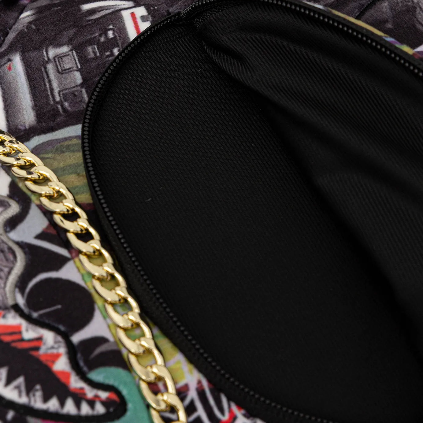 Sprayground - स्प्लिट साइबरशार्क पैरा आयısı टेडी बैकपैक