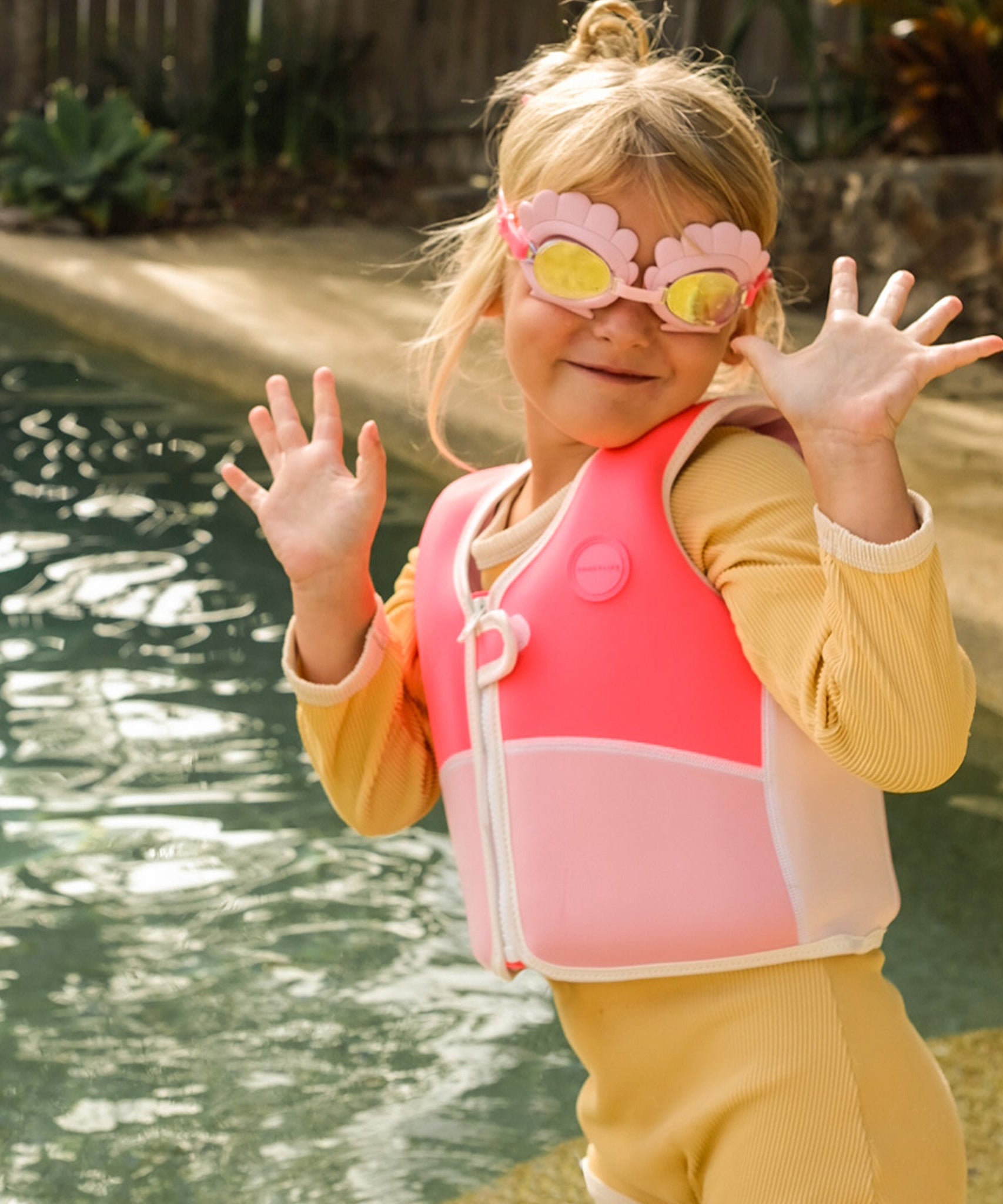 Sunnylife - बच्चों के लिए समुद्री चश्मा