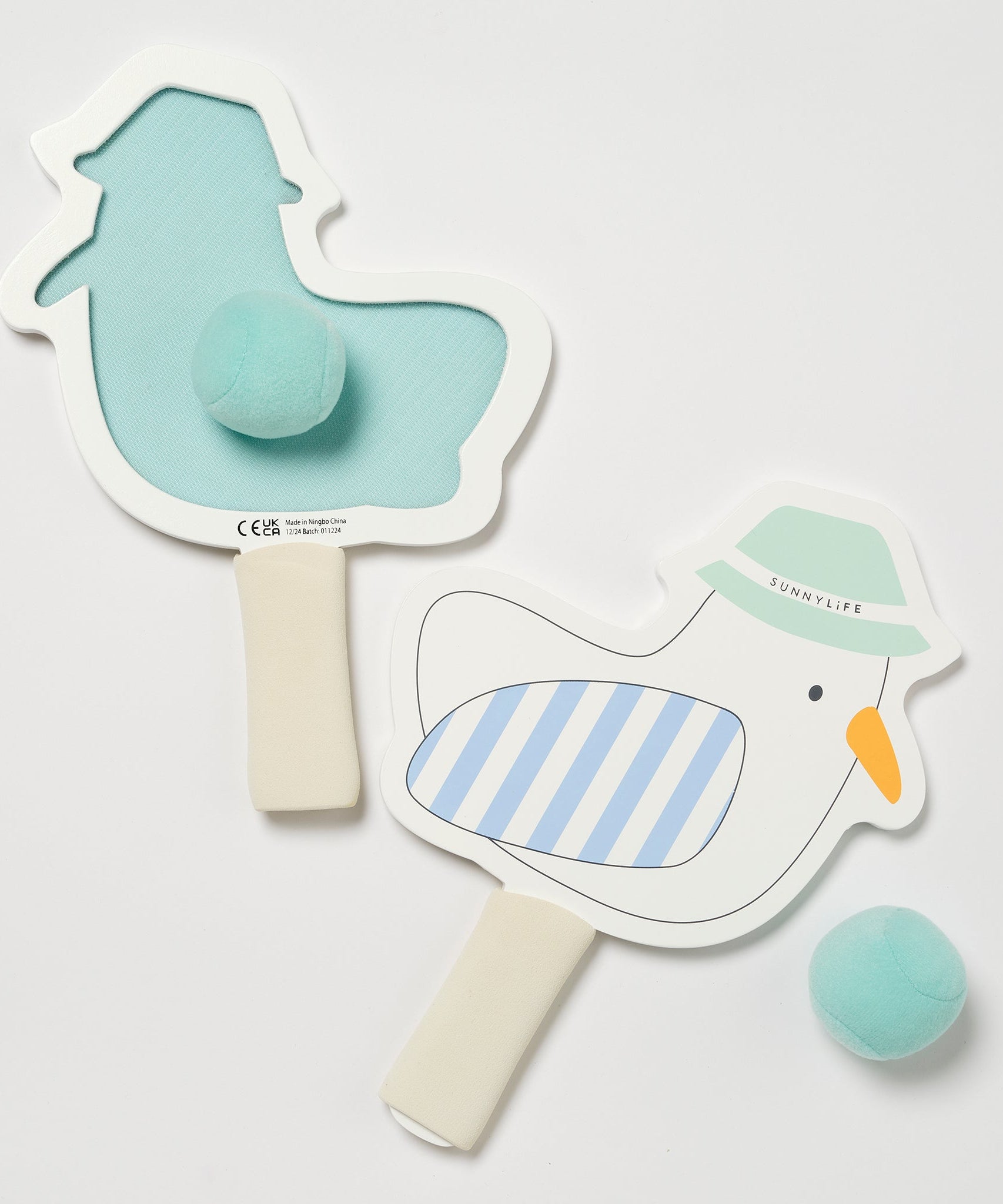 Sunnylife - बच्चों के लिए समुद्र तट चिपकने वाला टेनिस रैकेट सेट