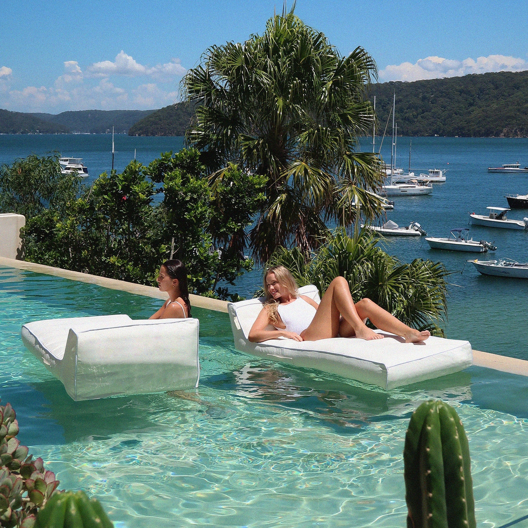 Sunnylife - लक्ज़री समुद्र और पूल फुलाने वाला गद्दा