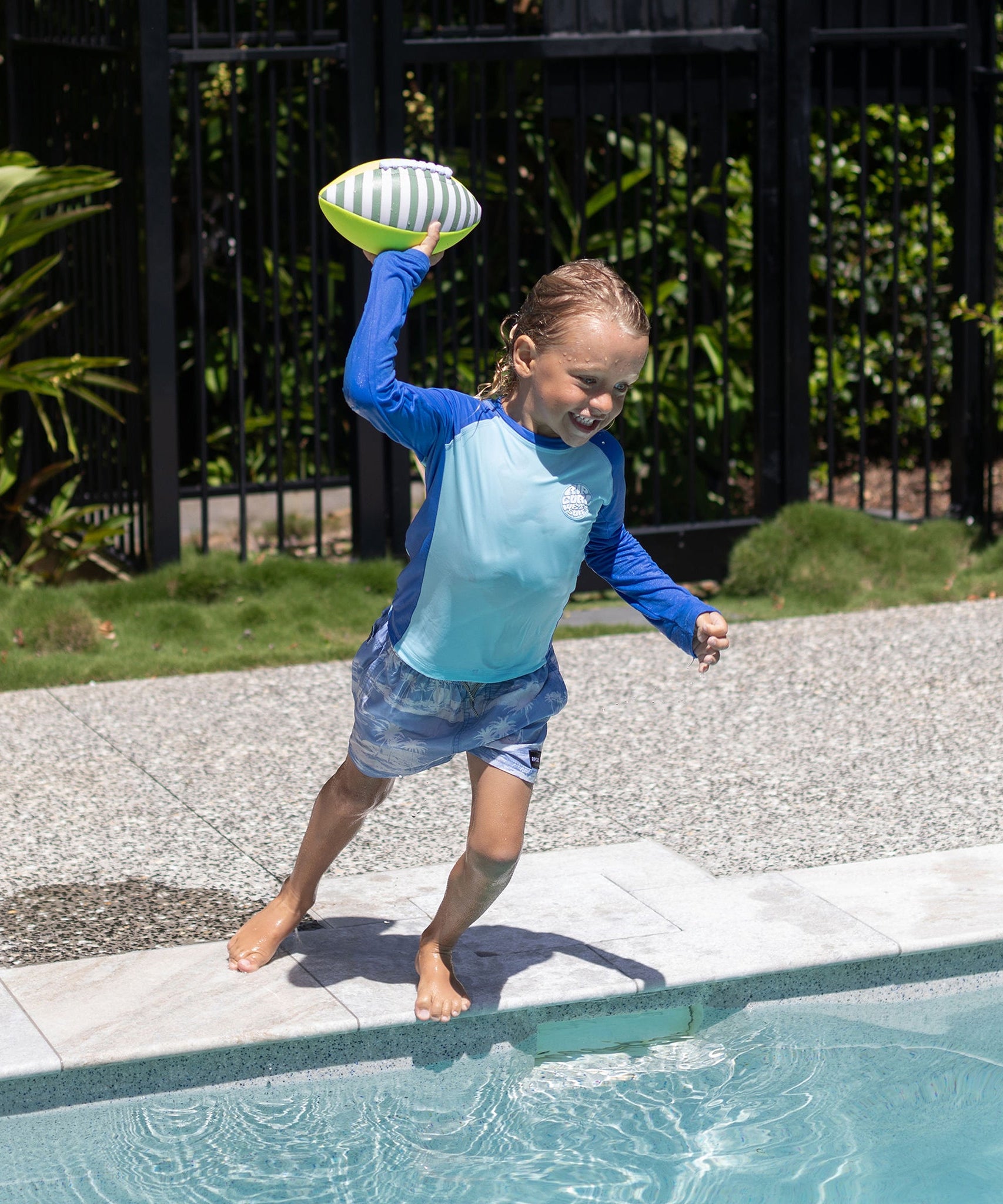 Sunnylife - नियोप्रीन समुद्र तट नरम खेल गेंद