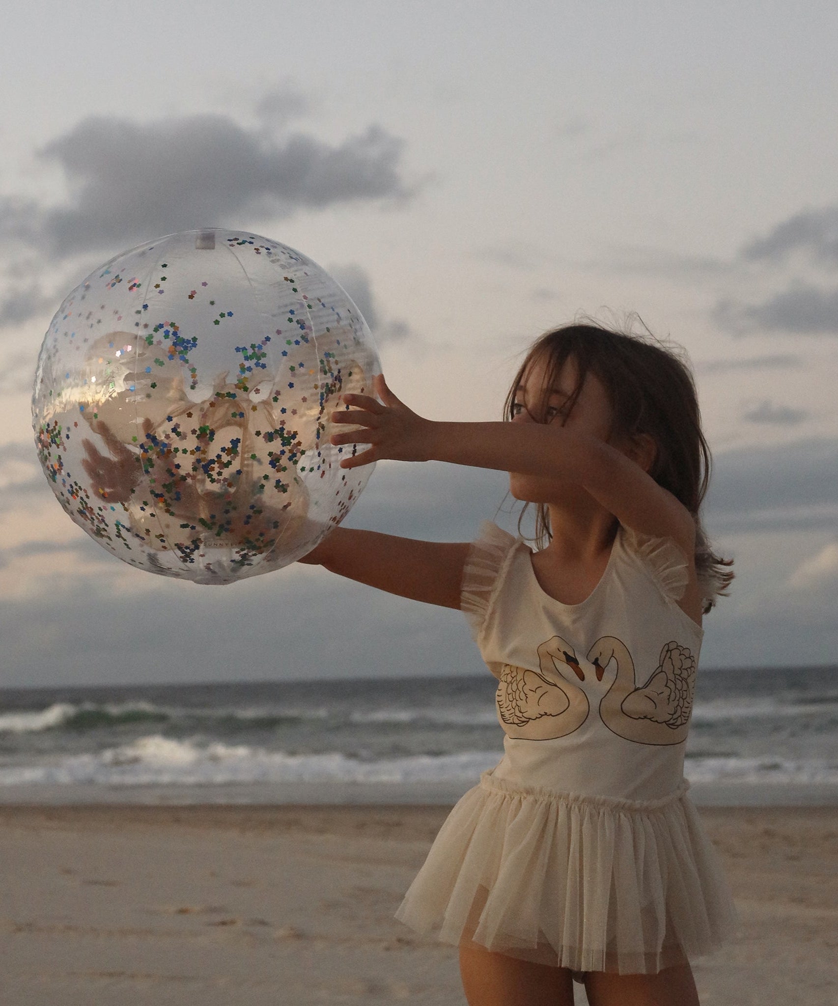 Sunnylife - कॉटन कैंडी 3D फुलाने वाला बीच बॉल