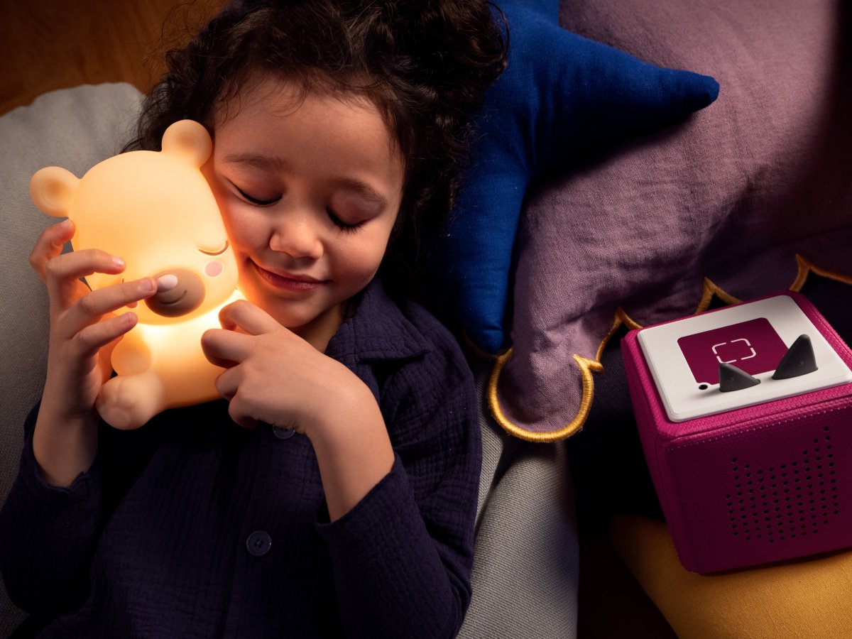 Tonies - रात की दीपक वाला नींद भालू मेरा दोस्त अंग्रेज़ी आवाज़ वाला आकृति